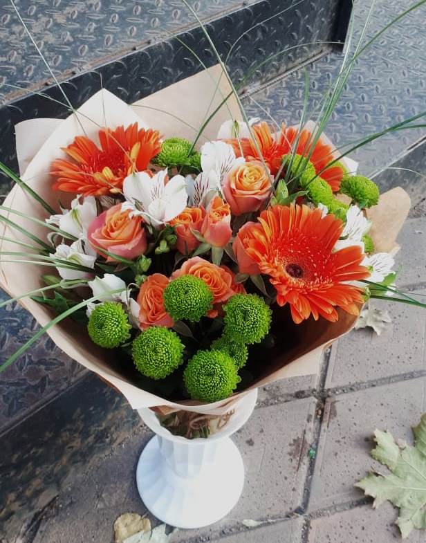Букет цветов из: Герберы, Хризантемы, Альстромерии и Розы в Туголесский Бор