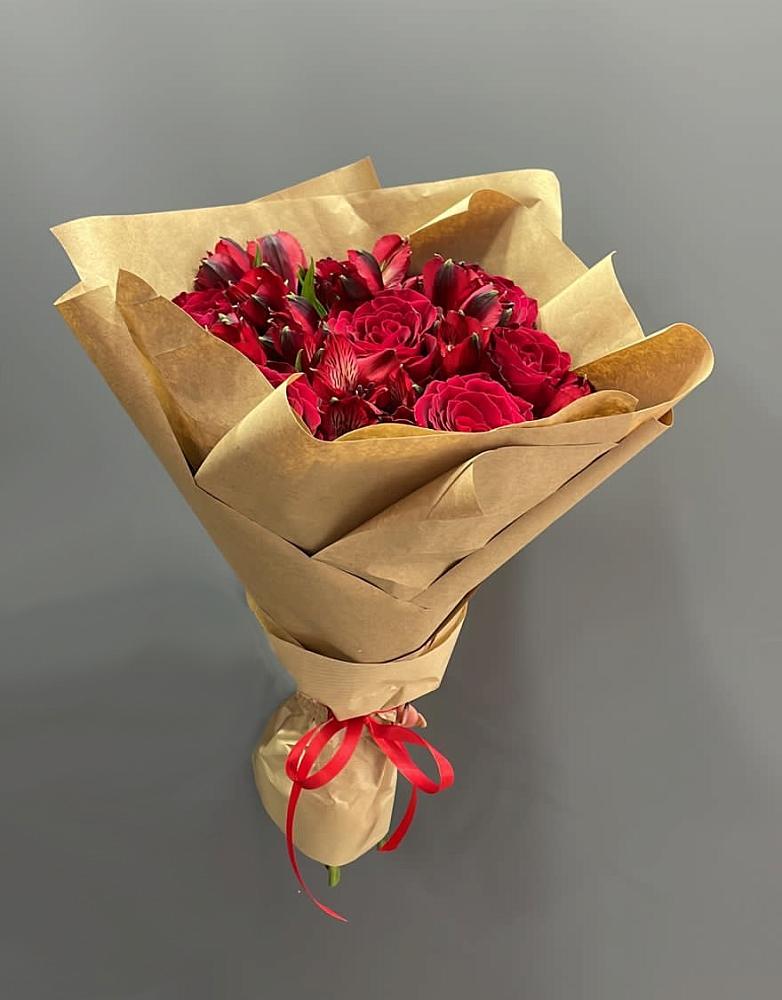 Букет цветов из: Альстромерии и Розы в Туголесский Бор