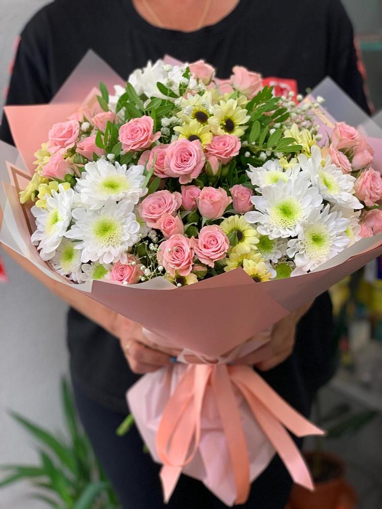 Букет цветов из: Розы и Хризантемы в Туголесский Бор