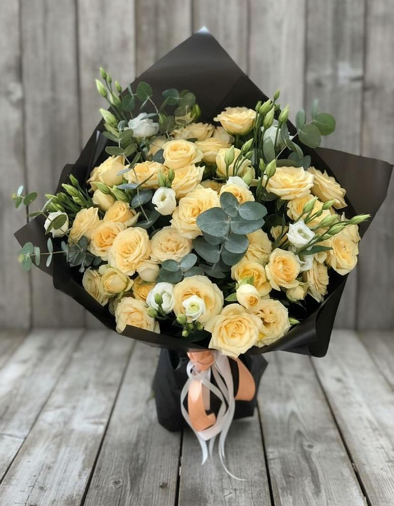 Букет цветов из: Розы и Лизиантусы в Туголесский Бор