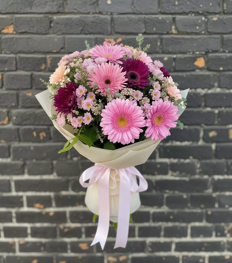Букет цветов из: Герберы и Хризантемы в Туголесский Бор