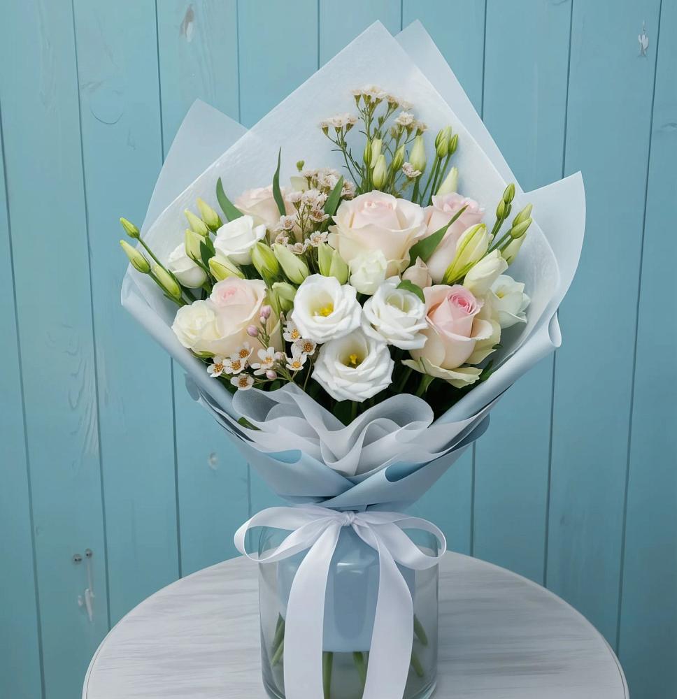 Букет цветов из: Розы и Лизиантусы в Туголесский Бор