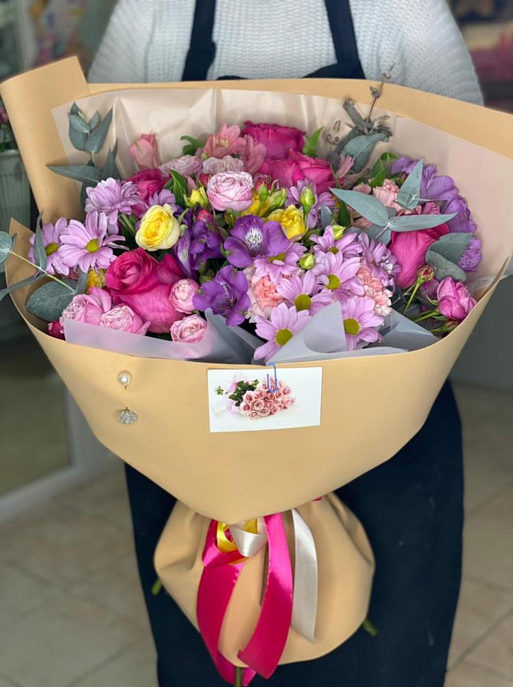 Букет цветов из: Хризантемы, Гвоздики и Альстромерии в Туголесский Бор