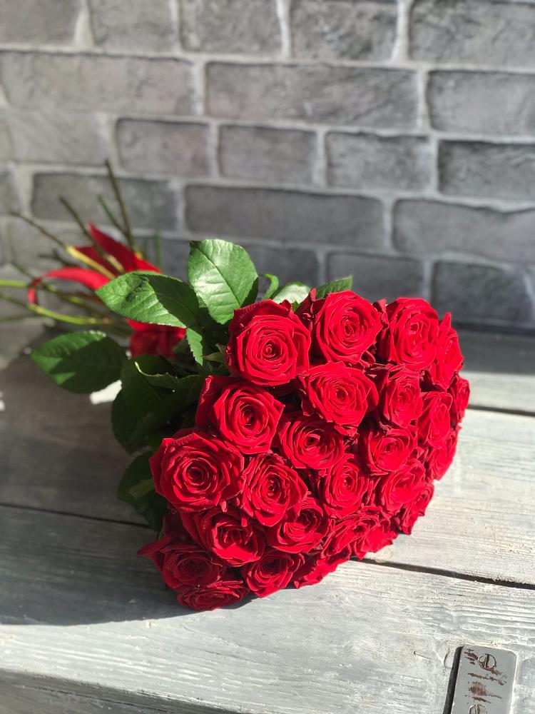 Букет Красные розы Фридом в Туголесский Бор