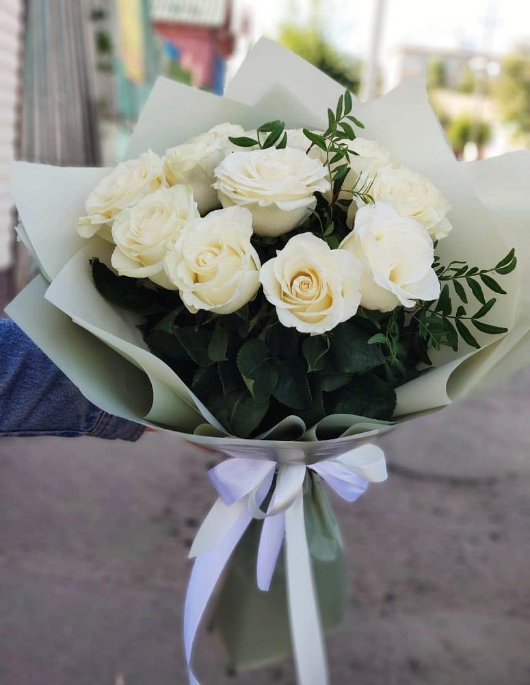 Букет Белые розы Проуд в Туголесский Бор
