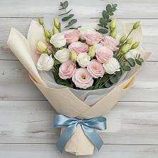 Букет цветов из:  Лизиантусы в Туголесский Бор