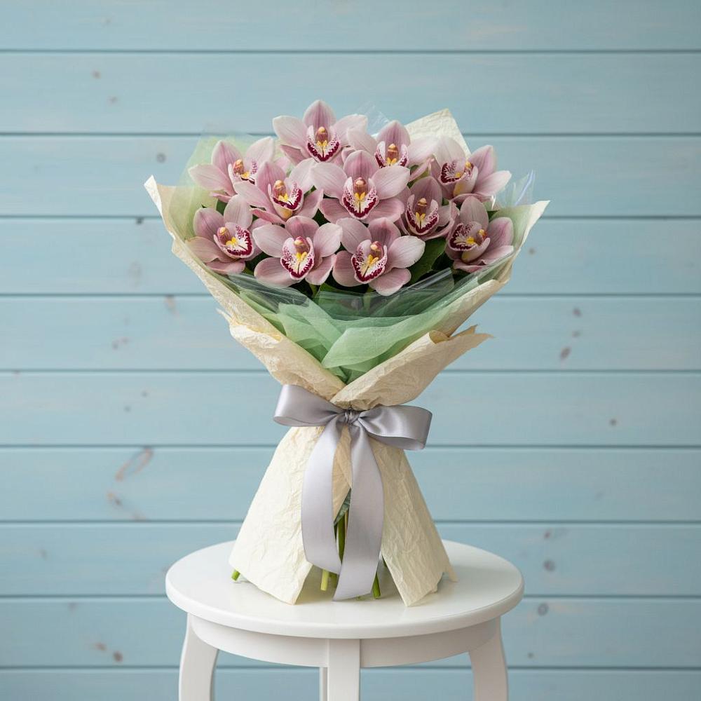 Букет цветов из: Орхидеи и Розы в Туголесский Бор