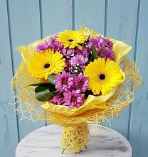 Букет цветов из:  Хризантемы и Герберы в Туголесский Бор