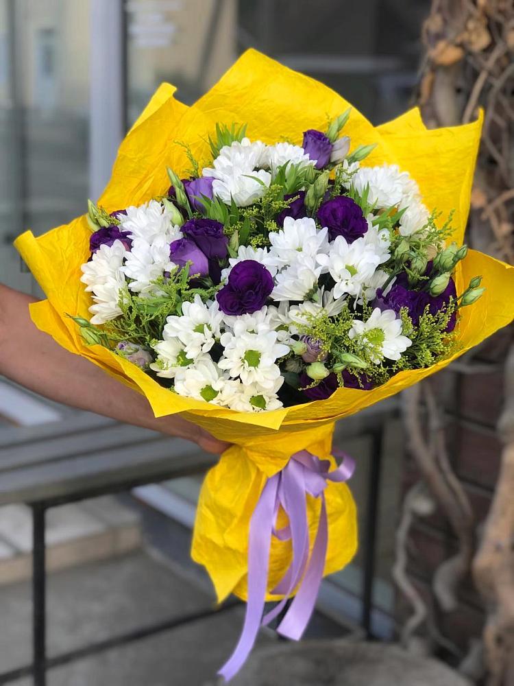 Букет цветов из: Ирисы, Хризантемы и Ромашки в Туголесский Бор