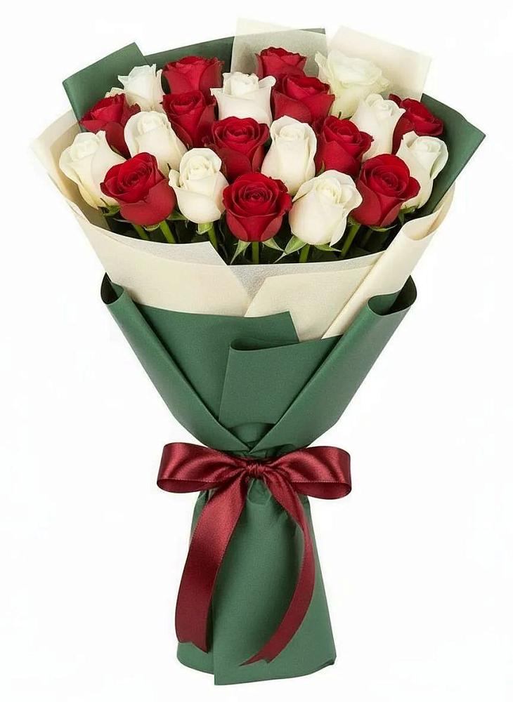 Букет Микс из красных и белых роз в Туголесский Бор