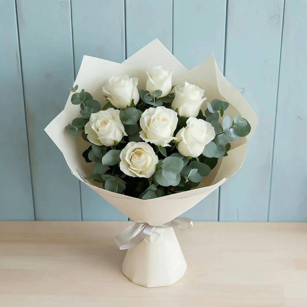 Букет Белые розы в Эвкалипте в Туголесский Бор