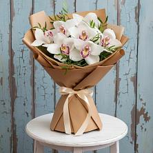 Букет цветов из:  Орхидеи и Розы в Туголесский Бор